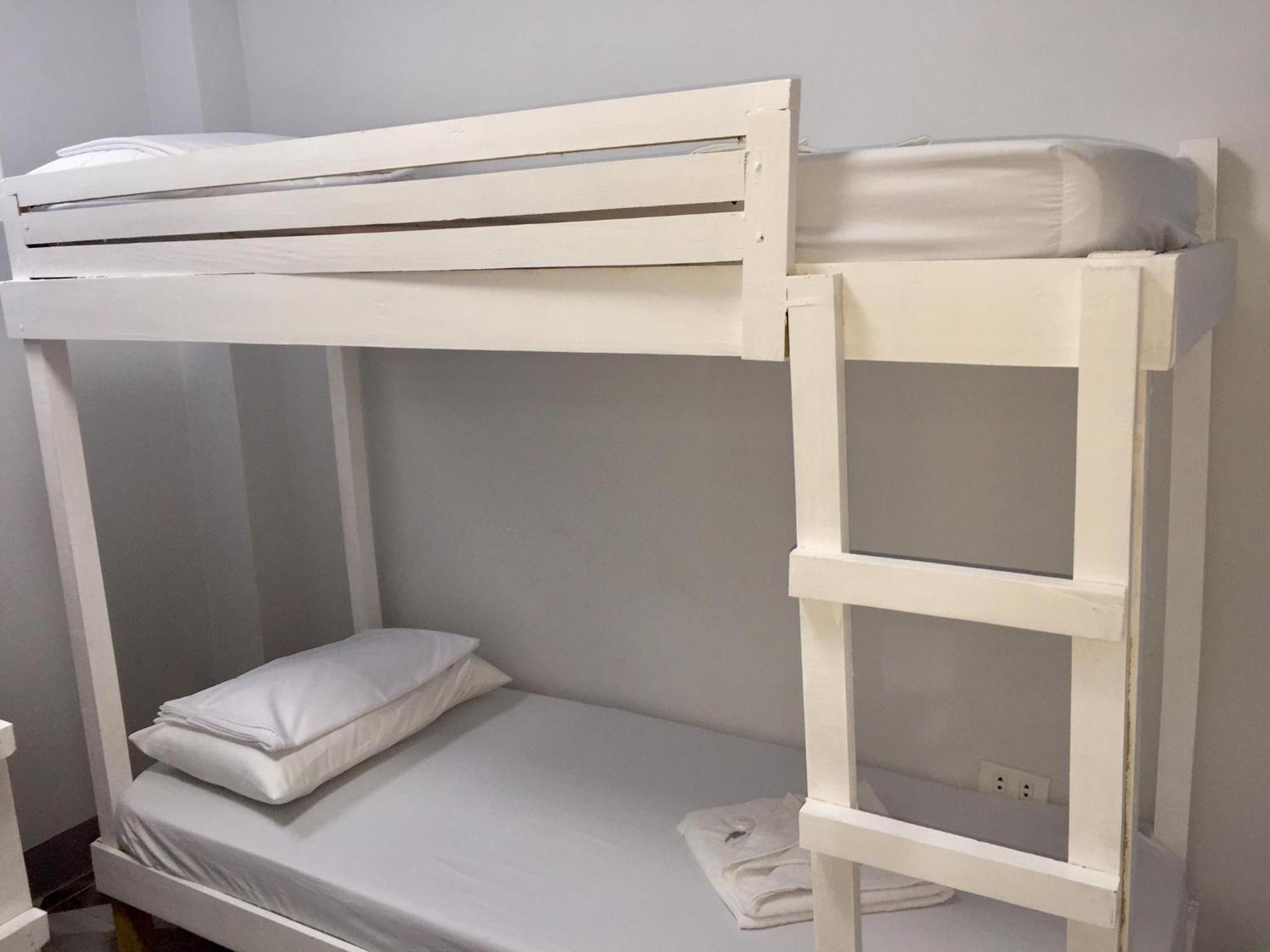 Ziet Hotel Mambajao Szoba fotó